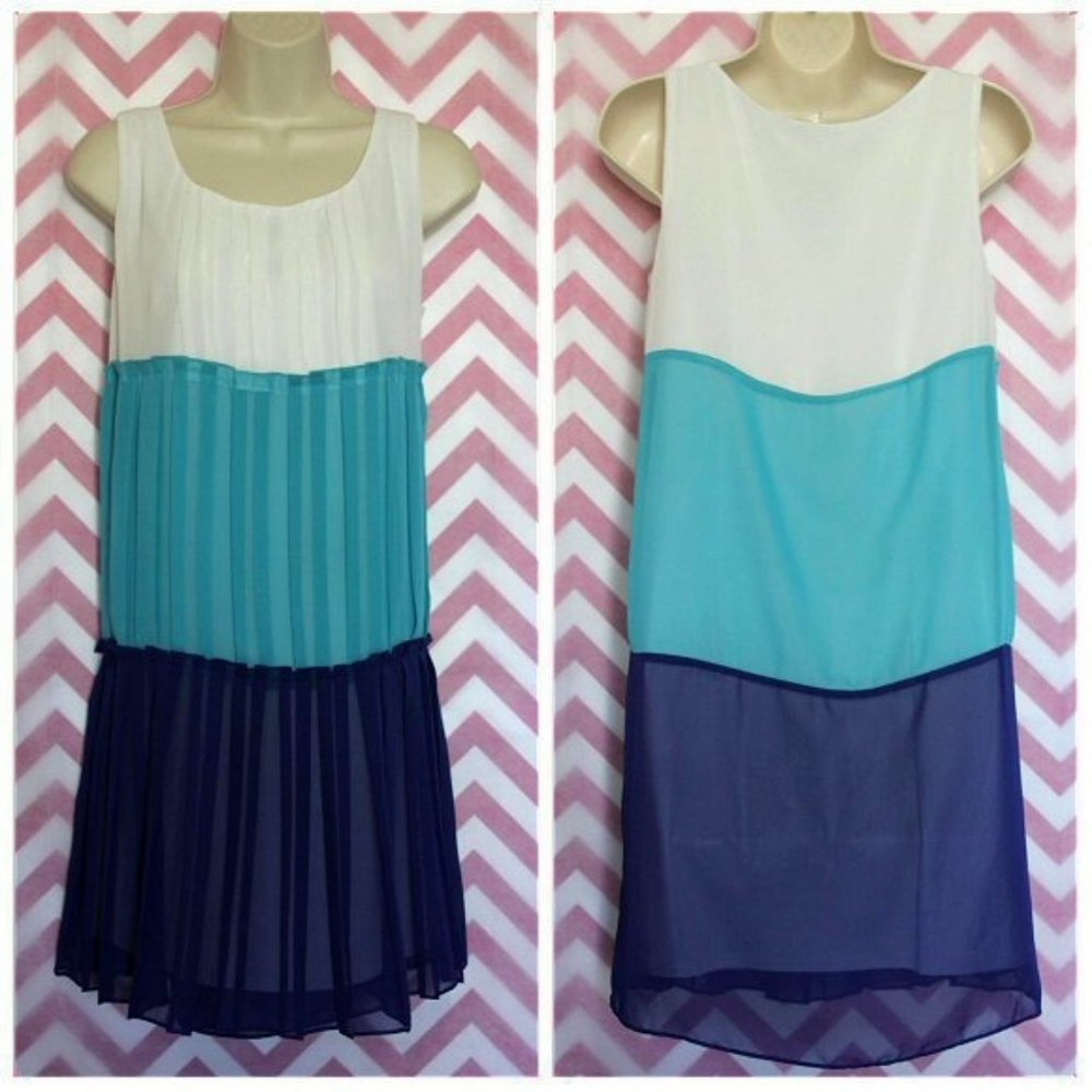 *Sangria Multi-Color Sleeveless Shift Dress Size 4